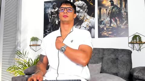 Snapshot of dylanrivera_ chatting on 01.15.25 Dylan Rivera online show from 01.15.25