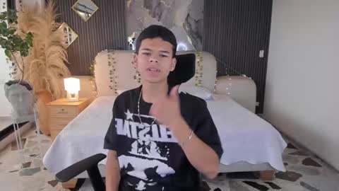 dylanroyce_ online show from 03.06.26