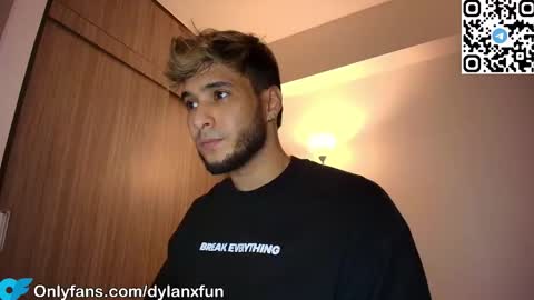 Snapshot of dylanxfun chatting on 09.24.25 dylanxfun online show from 09.24.25
