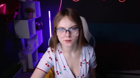 Snapshot of dyna_bae chatting on 03.02.25 Dyna online show from 03.02.25