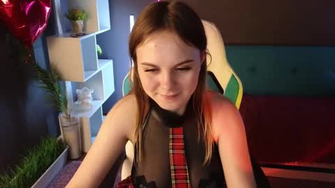 Snapshot of dyna_bae chatting on 03.07.25 Dyna online show from 03.07.25