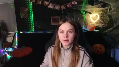 Snapshot of dyna_bae chatting on 10.26.25 Dyna online show from 10.26.25