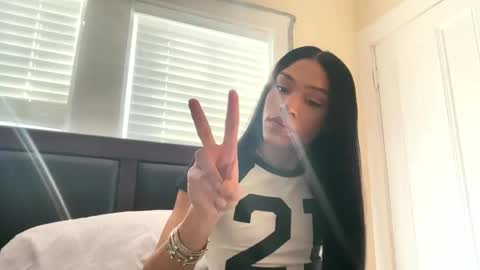 Dynasty online show from 01.08.26