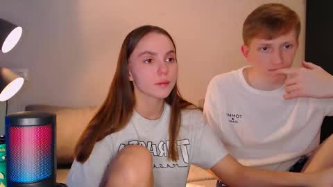 Snapshot of dyrinda chatting on 12.14.24 Julia and Dima online show from 12.14.24