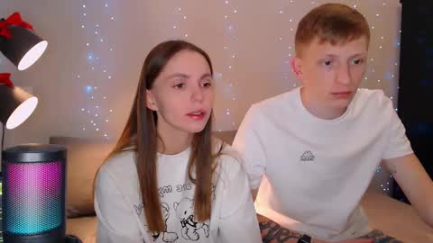 Snapshot of dyrinda chatting on 02.11.25 Julia and Dima online show from 02.11.25