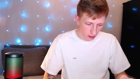 Snapshot of dyrinda chatting on 10.08.25 Julia and Dima online show from 10.08.25