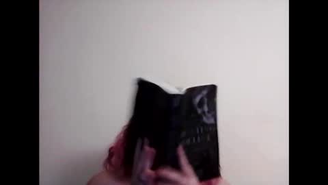 Snapshot of ealily123 chatting on 10.31.25 ealily123 online show from 10.31.25