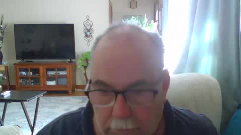Snapshot of earl52 chatting on 03.11.25 earl52 online show from 03.11.25
