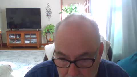 Snapshot of earl52 chatting on 10.15.25 earl52 online show from 10.15.25