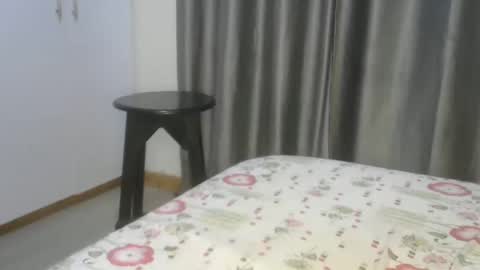 Snapshot of east_queen chatting on 01.07.25 east_queen online show from 01.07.25