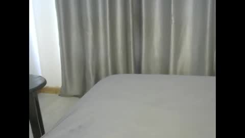 Snapshot of east_queen chatting on 02.01.25 east_queen online show from 02.01.25