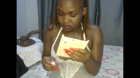 Snapshot of east_queen chatting on 02.28.25 east_queen online show from 02.28.25