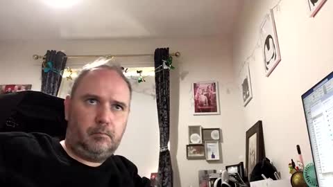 Snapshot of eastmidssoul chatting on 12.16.24 eastmidssoul online show from 12.16.24