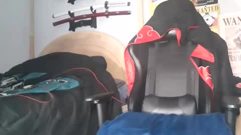 TWITTER   INSTAGRAM    easybreezy20   ONLINE 1230 AM TO 7AM online show from 02.08.25