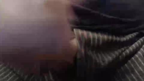 Snapshot of eat_a_peach2 chatting on 10.28.25 eat_a_peach2 online show from 10.28.25