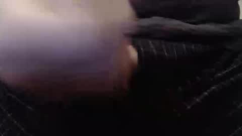 Snapshot of eat_a_peach2 chatting on 10.30.25 eat_a_peach2 online show from 10.30.25