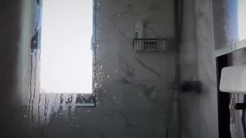 Nadia Ferreira  online show from 03.04.25