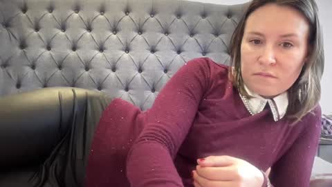 Nadia Ferreira  online show from 12.15.25