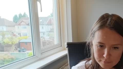 Nadia Ferreira  online show from 05.16.26