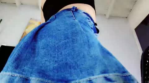 Snapshot of eban_dustan chatting on 01.07.26 Eban online show from 01.07.26