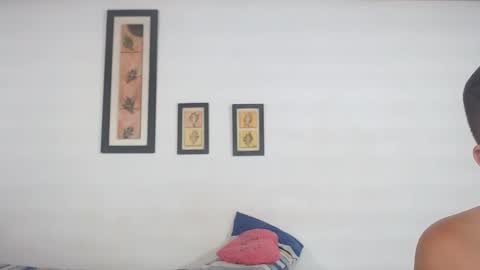 Laraand Drake online show from 02.25.25