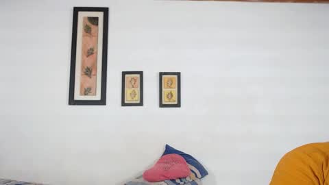 Laraand Drake online show from 03.01.25