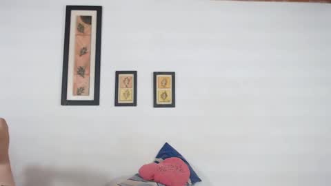 Laraand Drake online show from 03.02.25