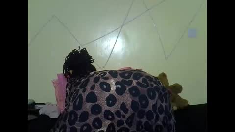 Snapshot of eboniana chatting on 09.21.25 eboniana online show from 09.21.25