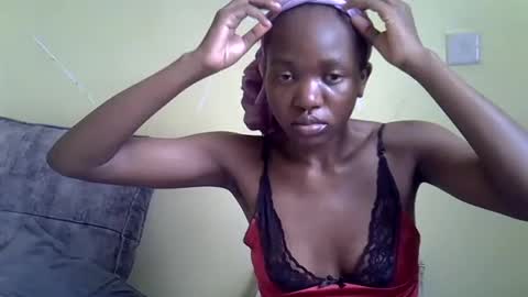 Snapshot of eboniana chatting on 06.28.26 eboniana online show from 06.28.26