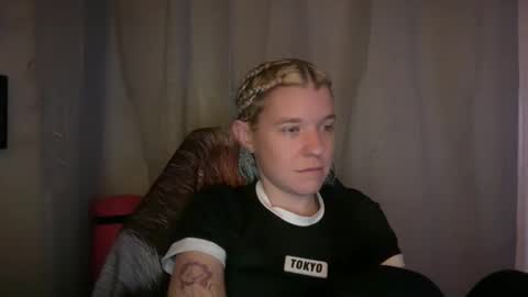 Snapshot of ebony8ivory chatting on 10.27.25 americnbarbie online show from 10.27.25