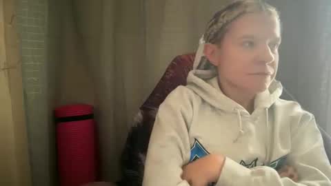 Snapshot of ebony8ivory chatting on 10.27.25 americnbarbie online show from 10.27.25