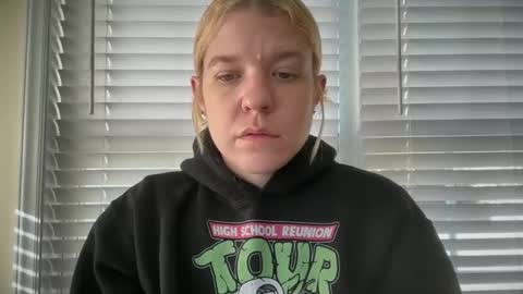 Snapshot of ebony8ivory chatting on 11.10.25 americnbarbie online show from 11.10.25