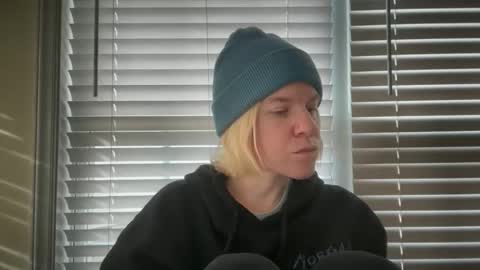 Snapshot of ebony8ivory chatting on 11.13.25 americnbarbie online show from 11.13.25