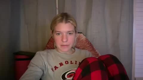 Snapshot of ebony8ivory chatting on 11.14.25 americnbarbie online show from 11.14.25