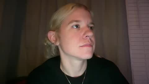 Snapshot of ebony8ivory chatting on 11.17.25 americnbarbie online show from 11.17.25