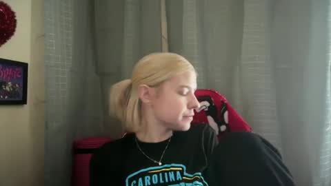 Snapshot of ebony8ivory chatting on 11.19.25 americnbarbie online show from 11.19.25