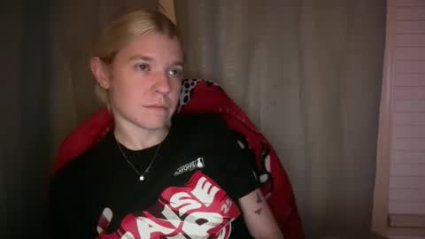 Snapshot of ebony8ivory chatting on 11.23.25 americnbarbie online show from 11.23.25