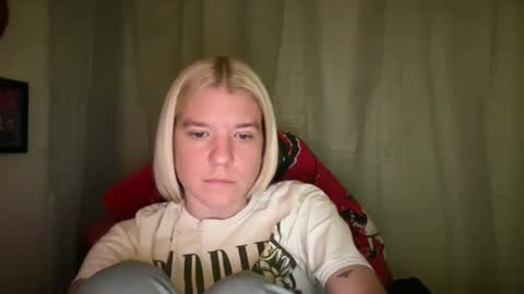 Snapshot of ebony8ivory chatting on 12.15.25 americnbarbie online show from 12.15.25