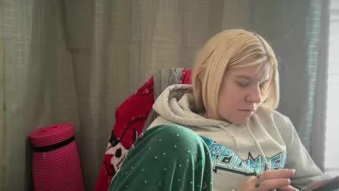 Snapshot of ebony8ivory chatting on 12.15.25 americnbarbie online show from 12.15.25