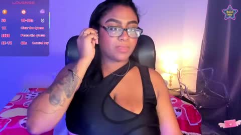 Snapshot of ebony__queen2 chatting on 05.23.26 ebony__queen2 online show from 05.23.26