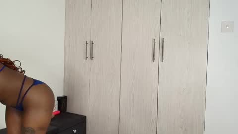 Snapshot of ebony_angelina chatting on 10.21.25 Angelina online show from 10.21.25