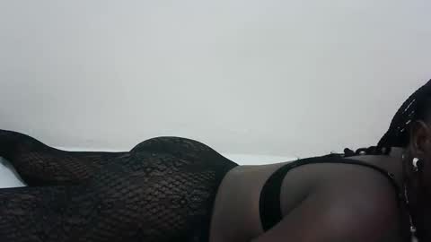 ebony_babbe online show from 11.29.25