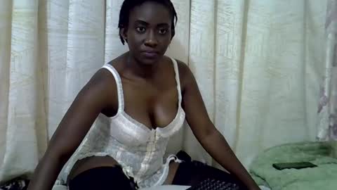 Snapshot of ebony_dessy chatting on 06.10.26 Desire online show from 06.10.26