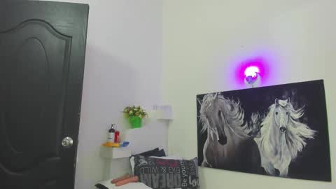 Snapshot of ebony_katterin chatting on 02.15.25 ebony_katterin online show from 02.15.25