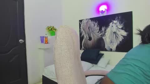 Snapshot of ebony_katterin chatting on 02.18.25 ebony_katterin online show from 02.18.25