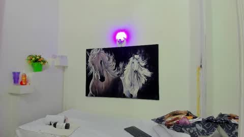 Snapshot of ebony_katterin chatting on 02.25.25 ebony_katterin online show from 02.25.25