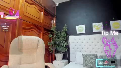 Snapshot of ebony_katterin chatting on 09.17.25 ebony_katterin online show from 09.17.25