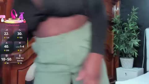 Snapshot of ebony_katterin chatting on 09.24.25 ebony_katterin online show from 09.24.25