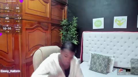 Snapshot of ebony_katterin chatting on 09.27.25 ebony_katterin online show from 09.27.25