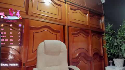 Snapshot of ebony_katterin chatting on 11.04.25 ebony_katterin online show from 11.04.25